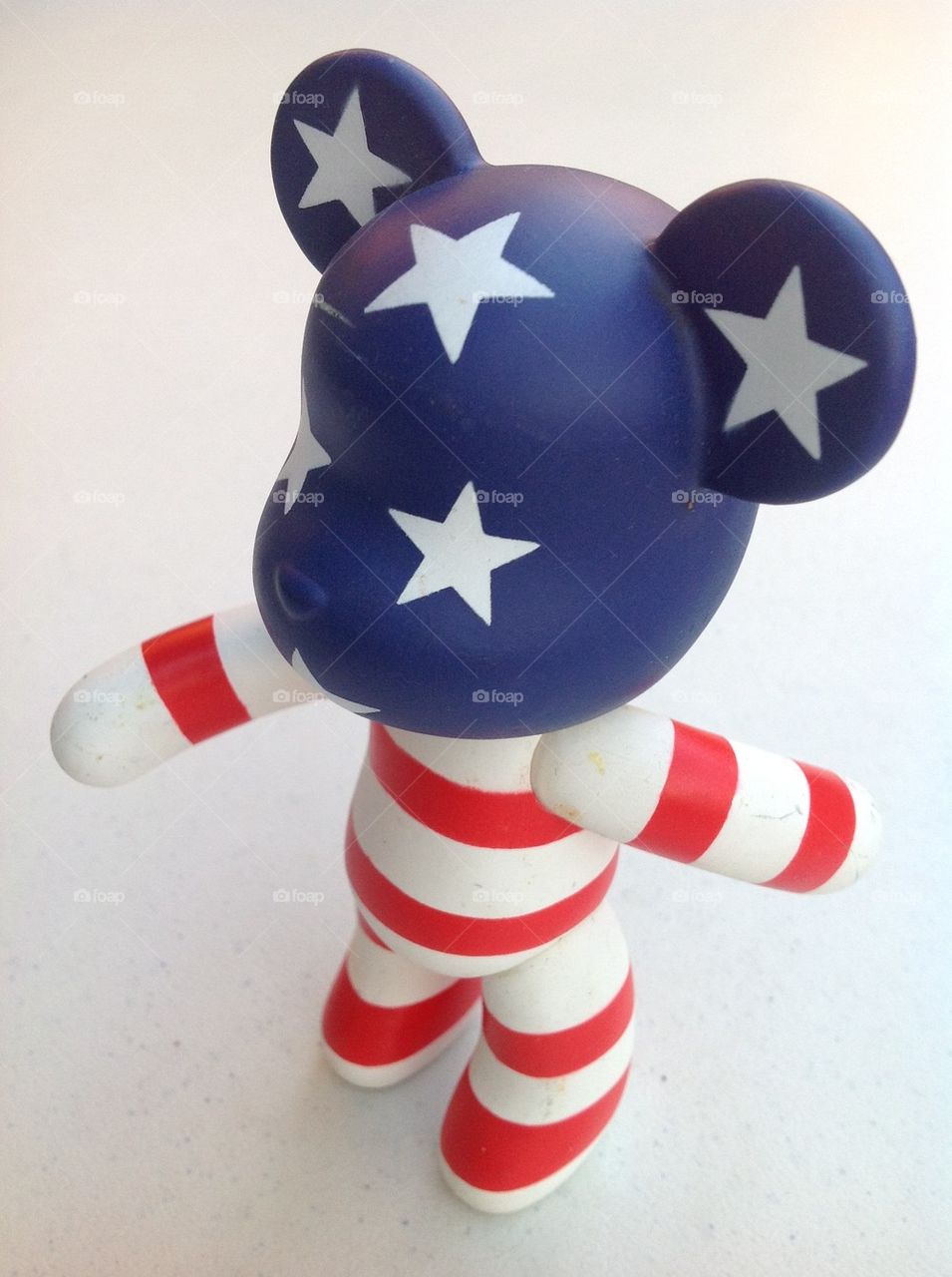 blue red white play by king