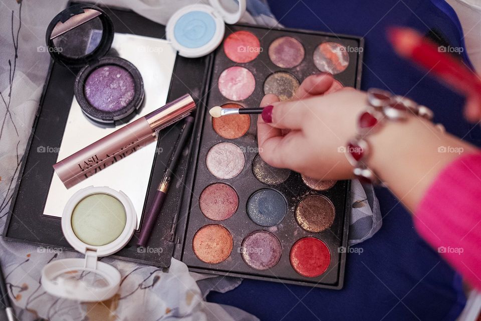 Baked Huda eye shadows and other make-up cosmetics