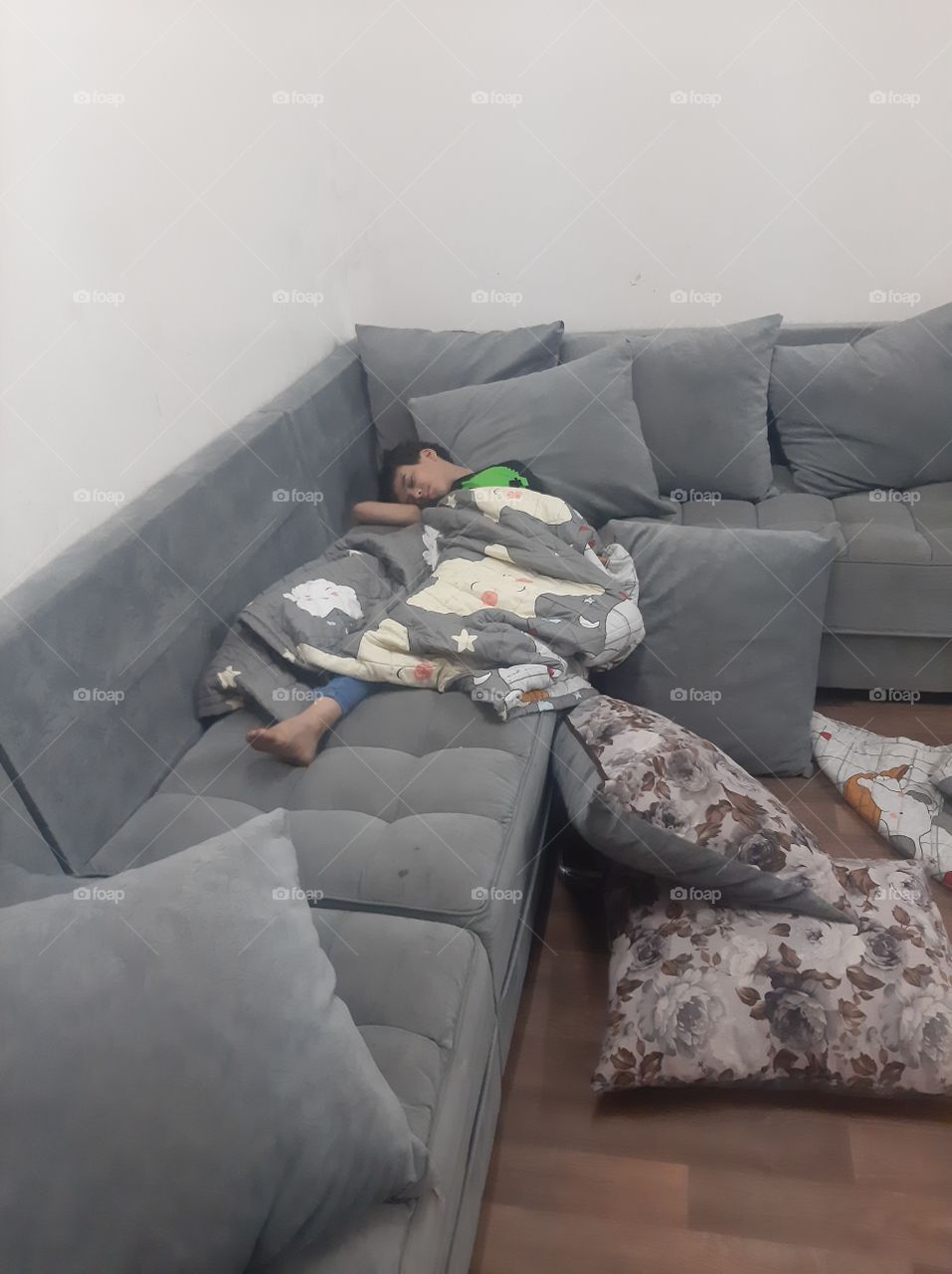 I need your support guys, I'm very, very poor, poor