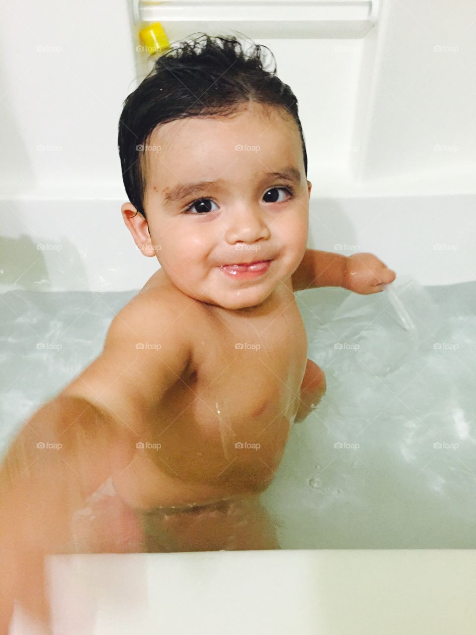 Baby in the tub 