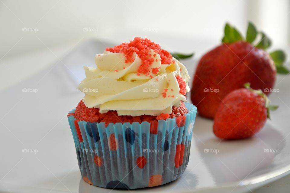 Strawberries cupcake