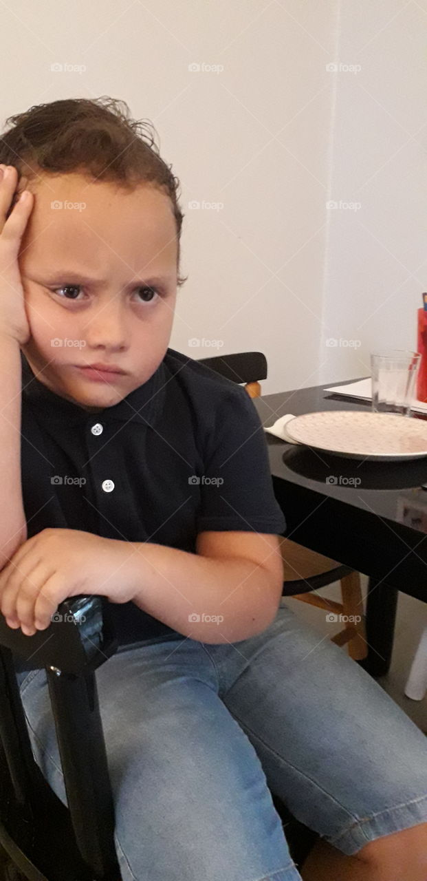 Bravo esperando a pizza