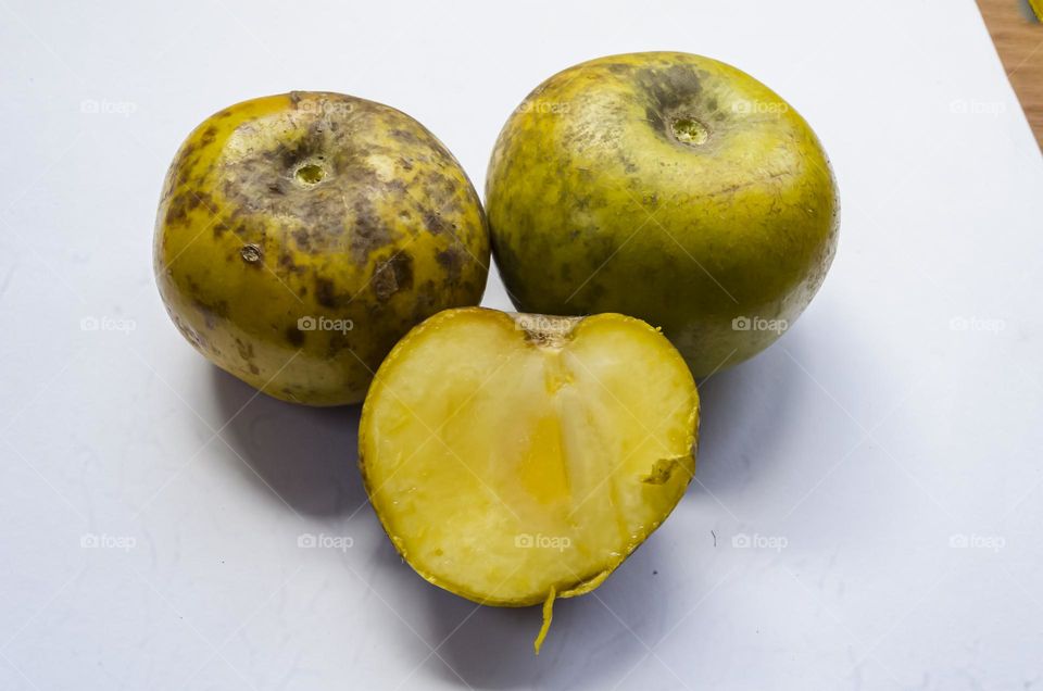 Yellow Ripe White Sapote