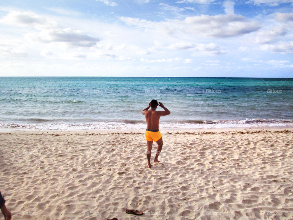 going to the sea. trip in cuba