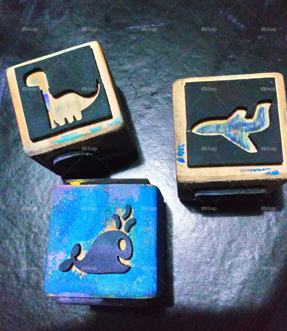 Sellos, cubos de madera