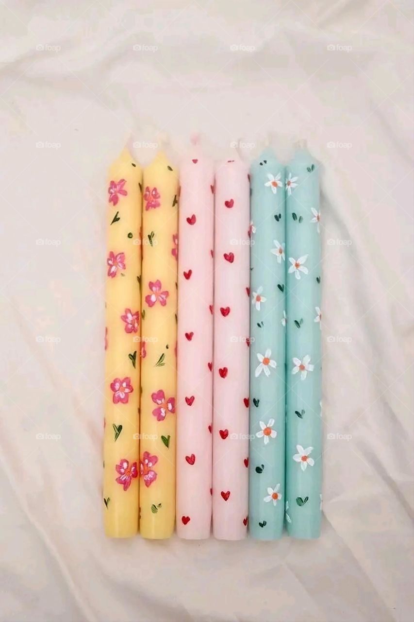 A very beautiful picture, and there is no better picture than it. There is no better picture of green herbs and colorful, red and white roses than it. Glory be to God, the natural and picturesque view, and there is no more wonderful picture than it.