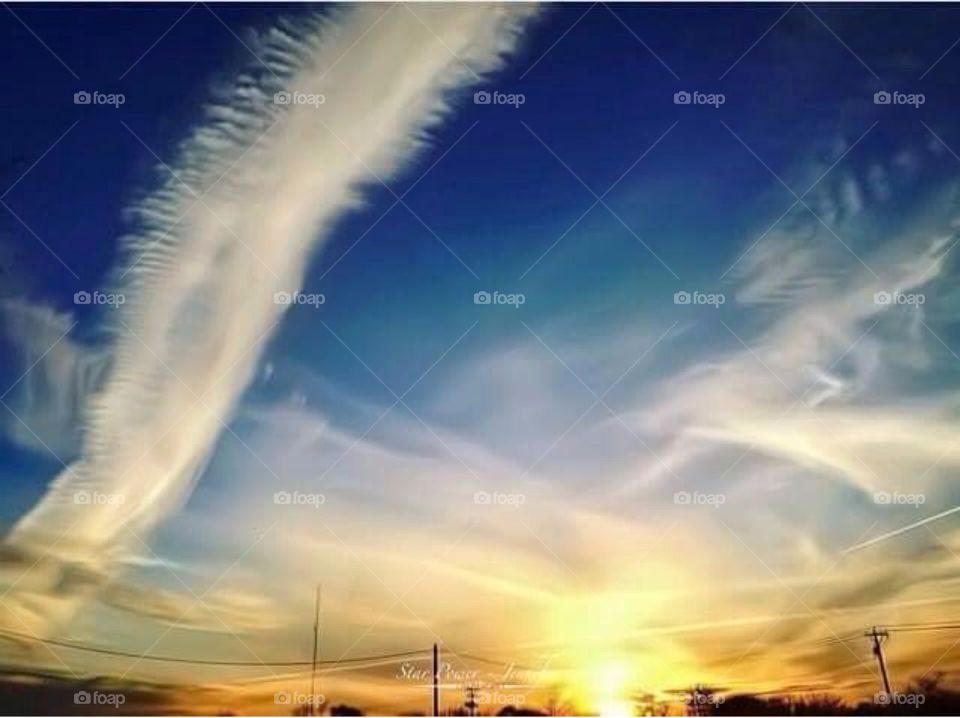 #sun #sunday #sunshine #sunny #sunlight #sunlight #nice #nicepic #niceweather #life #lifestyle #God #godscreation #God-bless #sky #skyline #slylovers #skylook #sky_captures #skyporn #creation #sol #diasoleado #cieloazul #creaciondedios #naturaleza #sanantonio #texas #graciasdios #arodesol #rayosdesol #cielos #sunset 