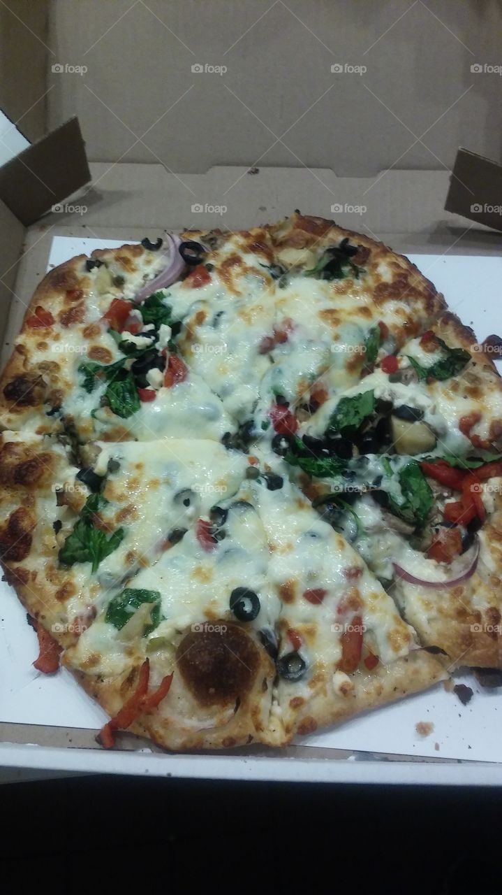 Mediterranean veggie pizza