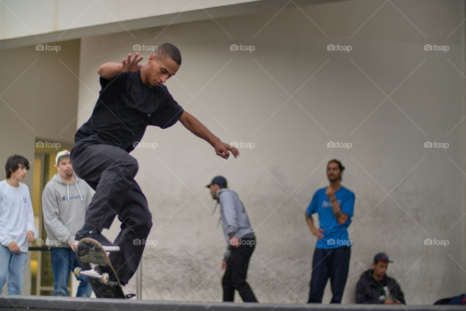 Patinando en el MACBA