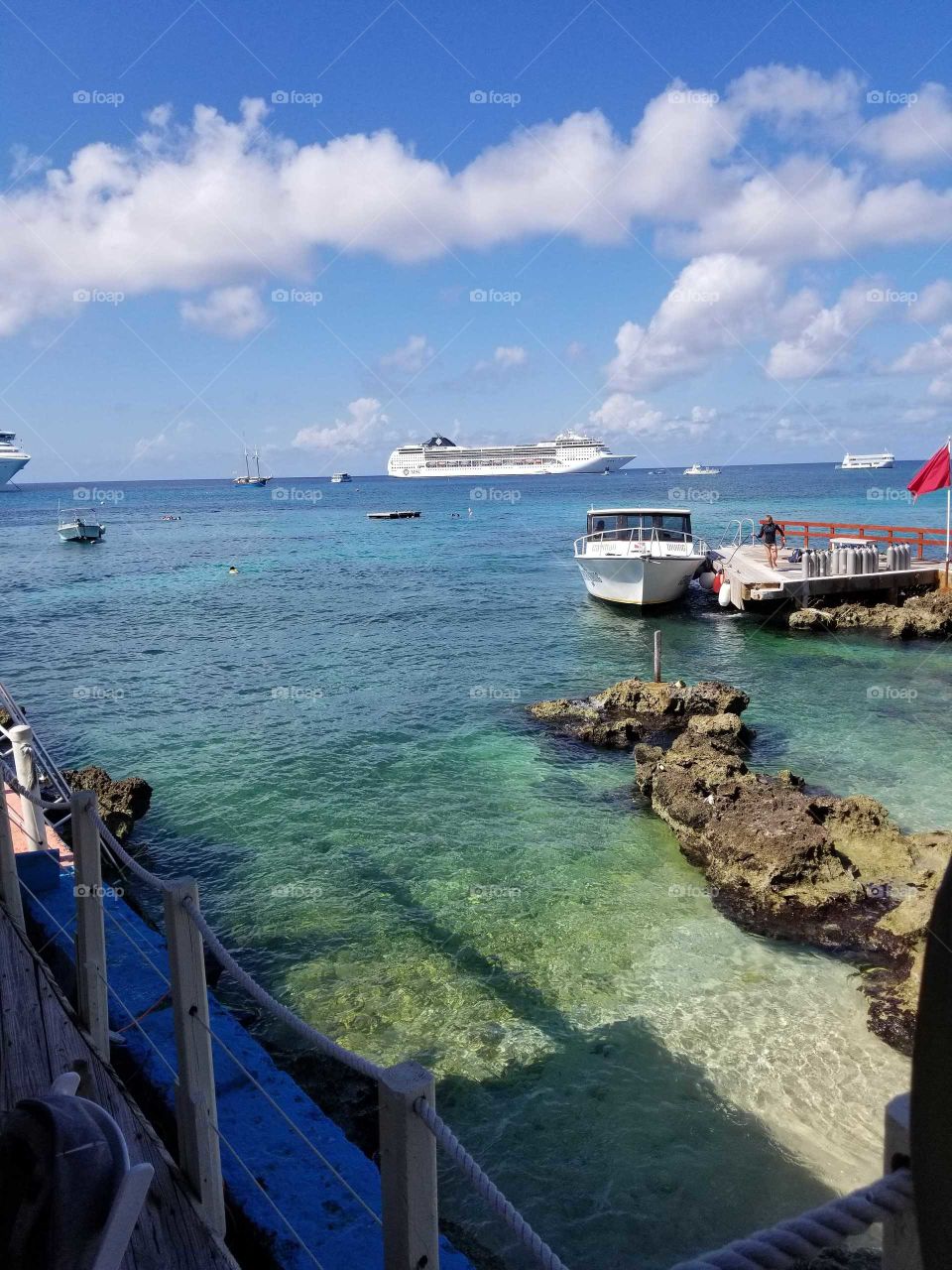 Island cruise at the beach