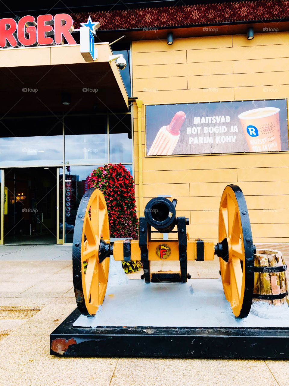 Scenery near the shopping center Fama, in the city of Narva, Estonia. The shopping center is located on the site of the bastion of Fama.Narva,Estonia.🇪🇪