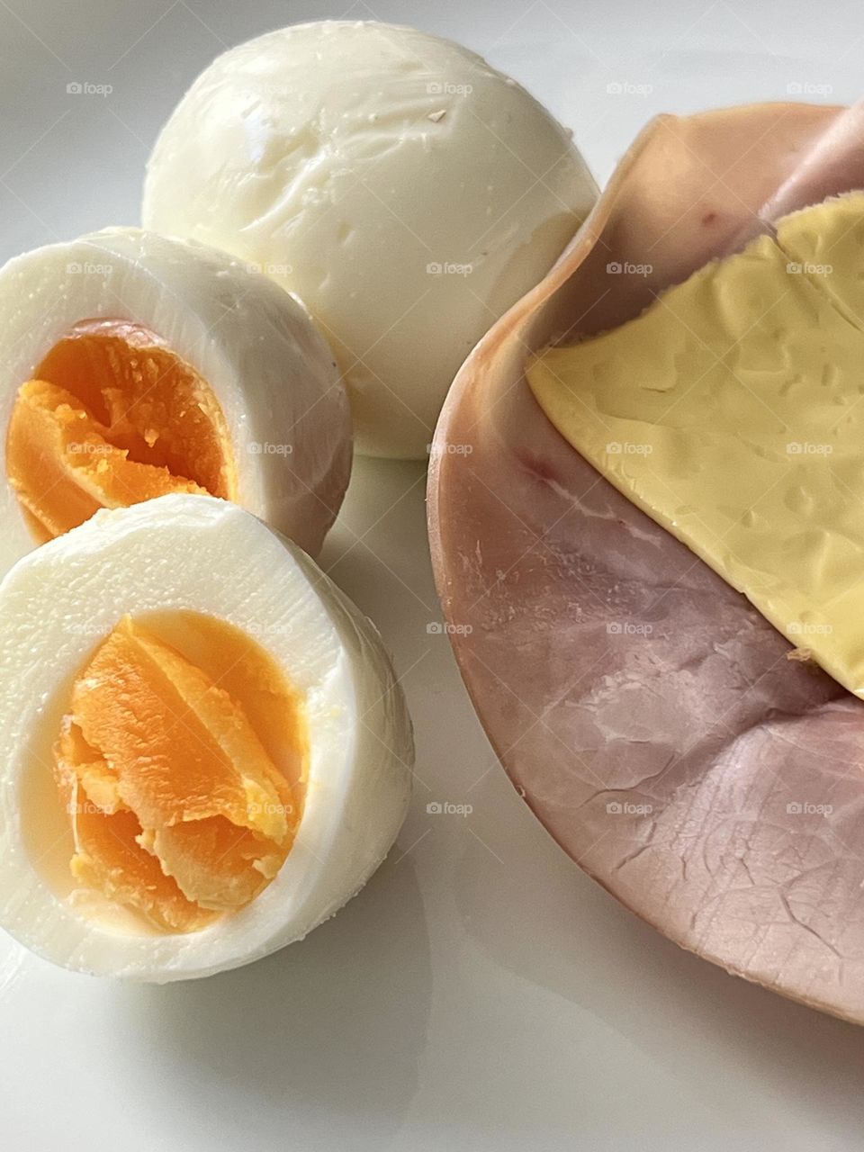 Breakfast with eggs and ham 