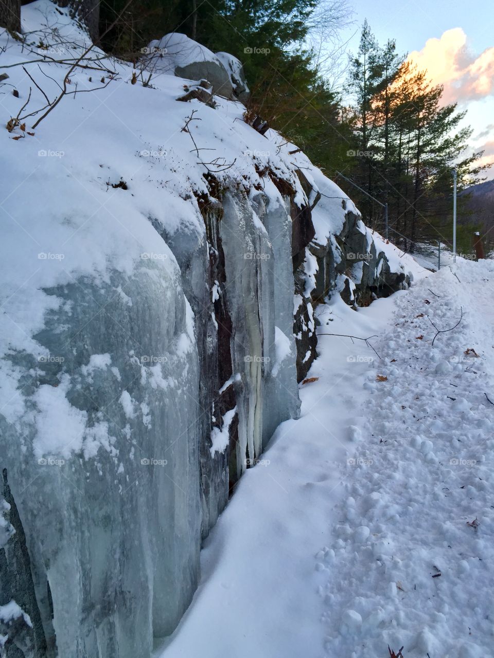 New Hampshire ice . Ice formations from New Hampshire winter 2015