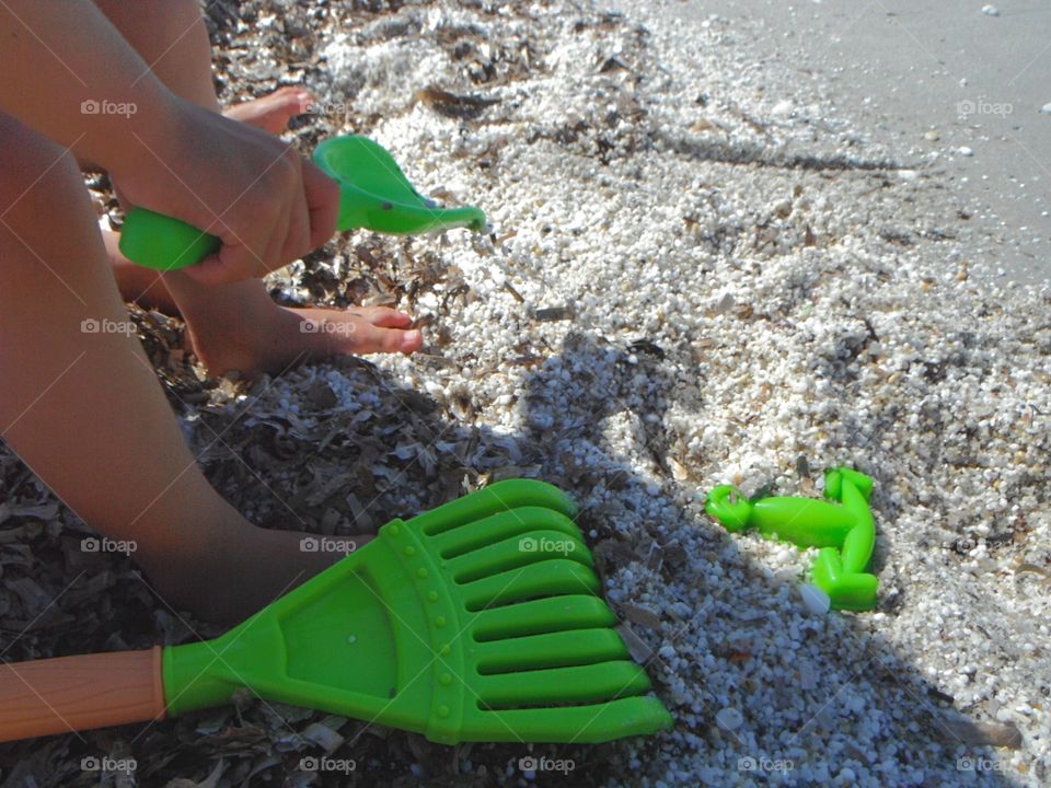 green color story, green sand toys