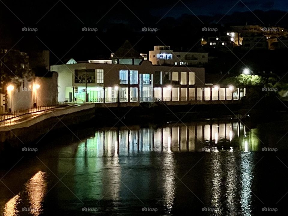 Réflection of lightning windows