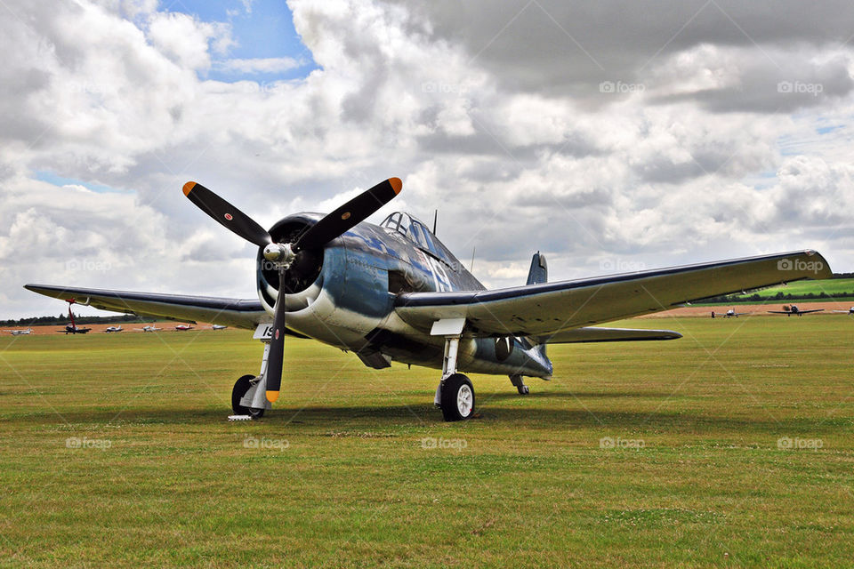 field ground england plane by marcografo