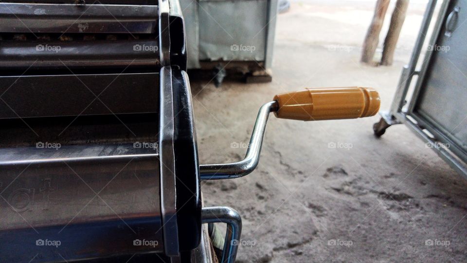 machin handle / ampia