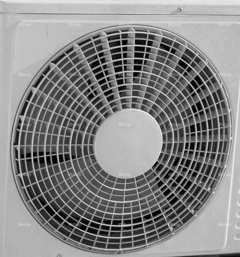 Circular shape of an AC outdoor