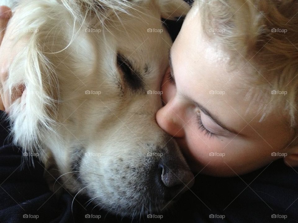 En pojke och hans hund