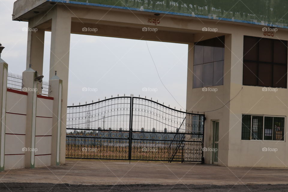 gate