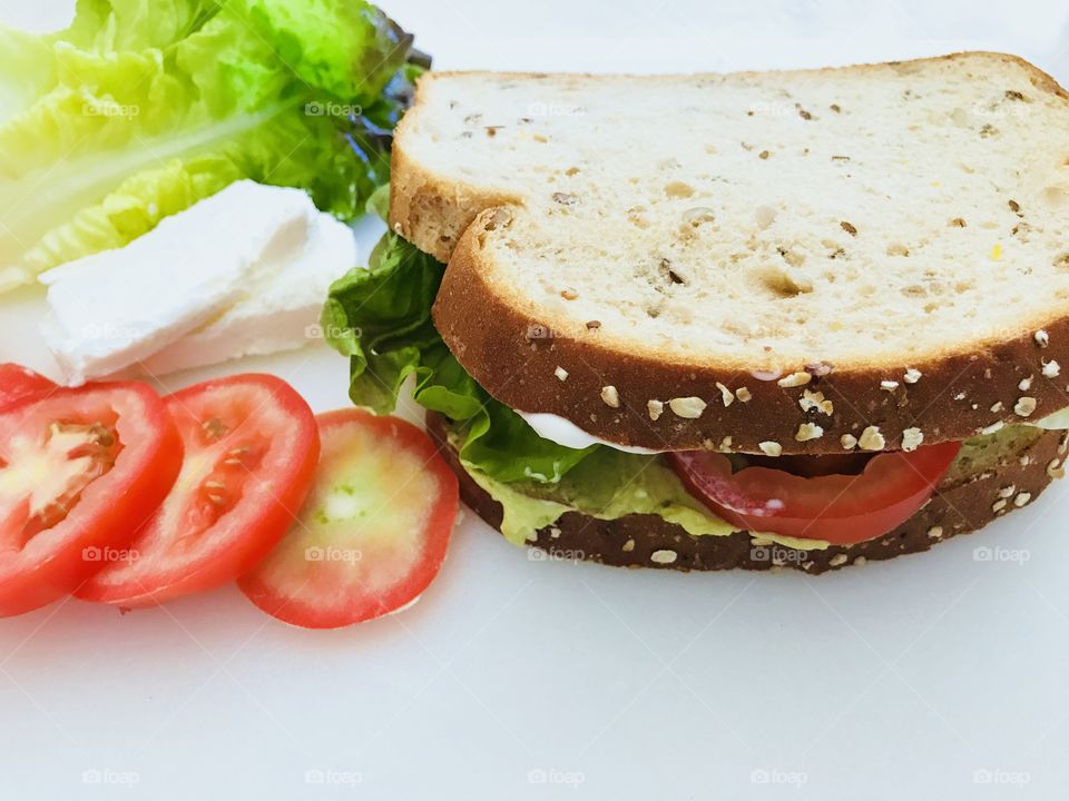 A fresh healthy meal is what you grab it now. Be healthy wealthy and wise 😋