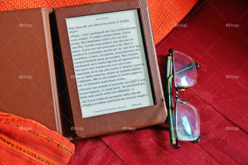 read a book on an e-reader