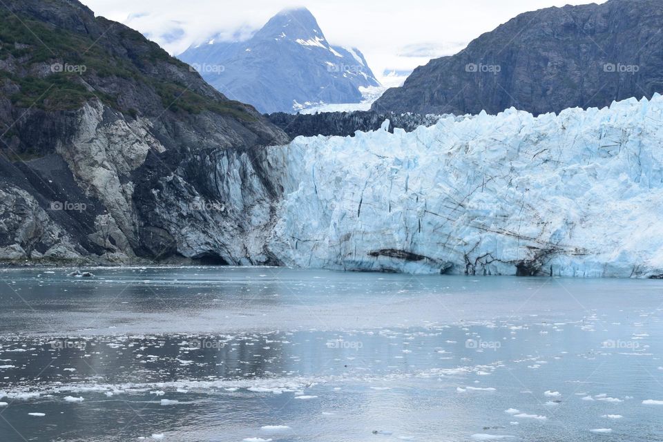 Glacier Bay in Alaska is retreating and stagnating 