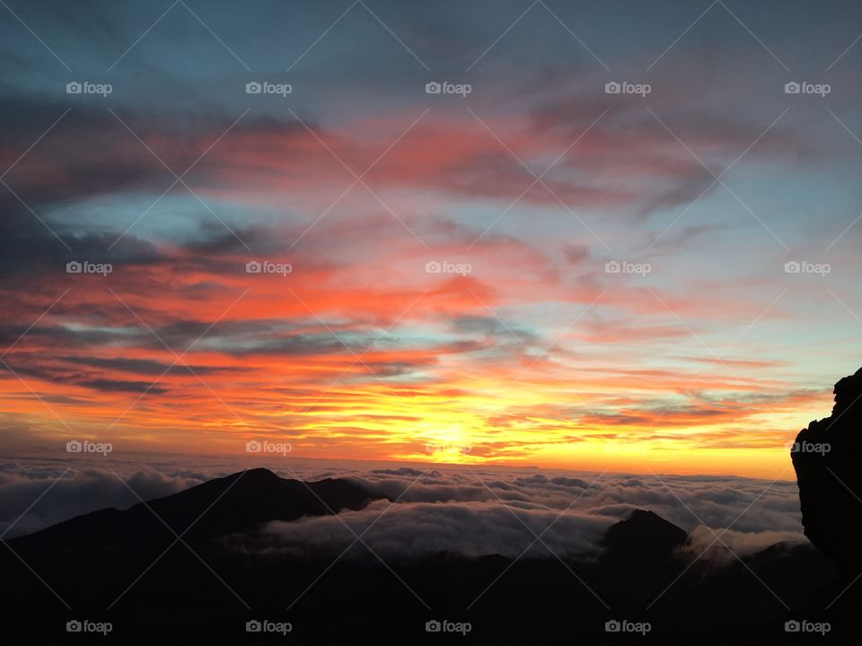 Breathtaking colorful sunrise at Haleakala in Maui, Hawaii 