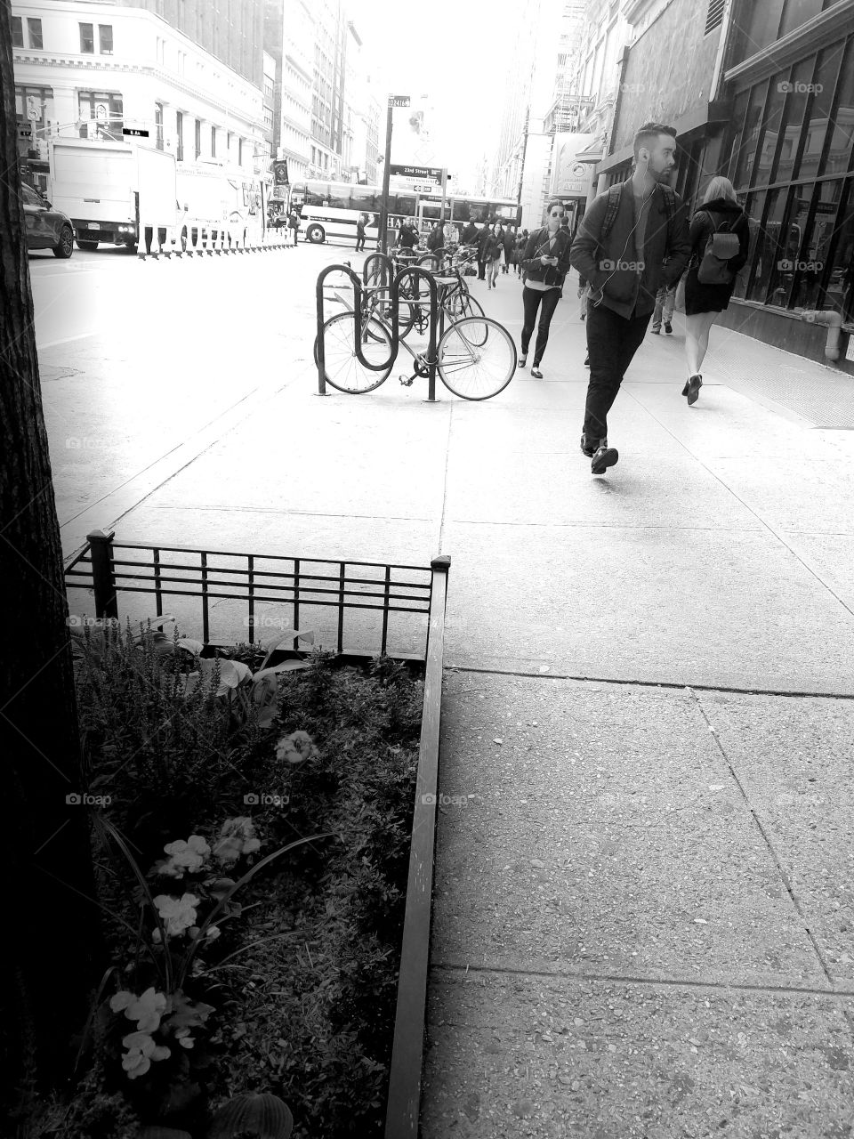 Morning Commute to Work in Manhattan near 6th Avenue and 23rd Street - People Walking - BNW Filter
