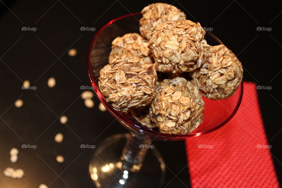 Protein Nuggets (oatmeal, honey, banana and peanut butter)