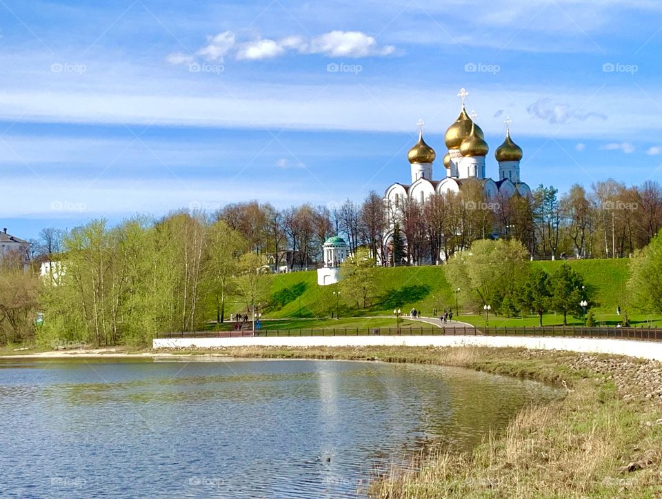 Ярославль. Набережная. Весна. Солнце. Река. Волга. 