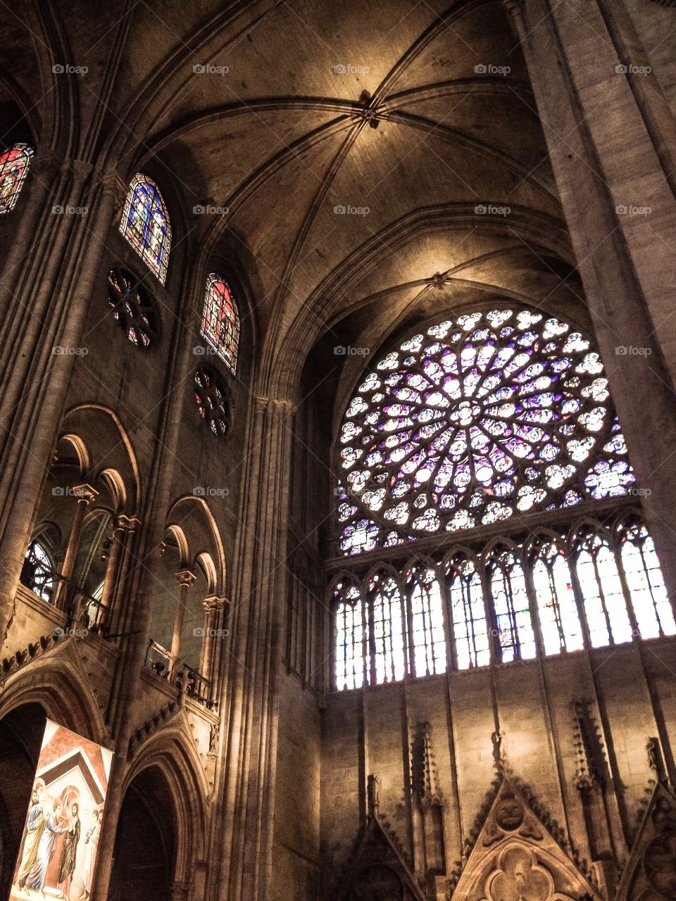 Catedral de Notre Dame. Interior de la Catedral de Notre Dame (Paris - France)