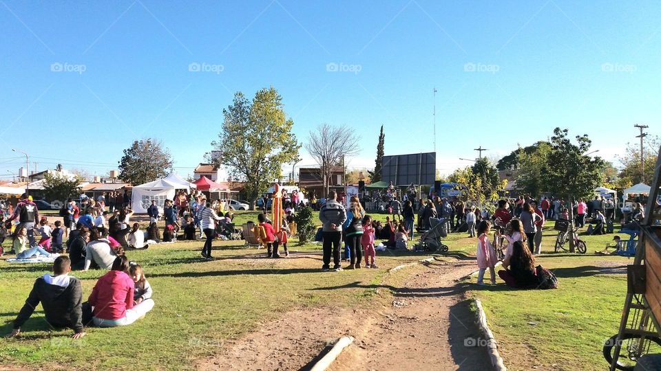 gente en parque