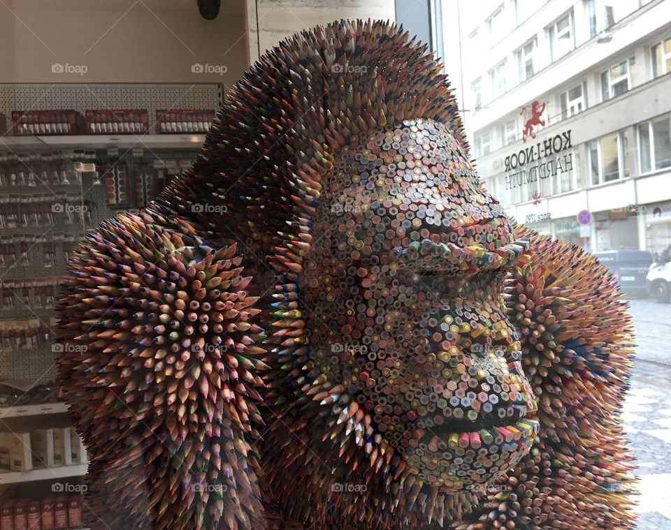 Magnificent Art ... pencils used to create a Gorilla 🦍