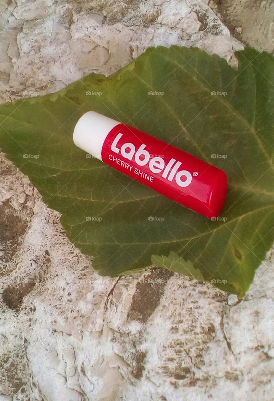 Show the cozy side of Labello!