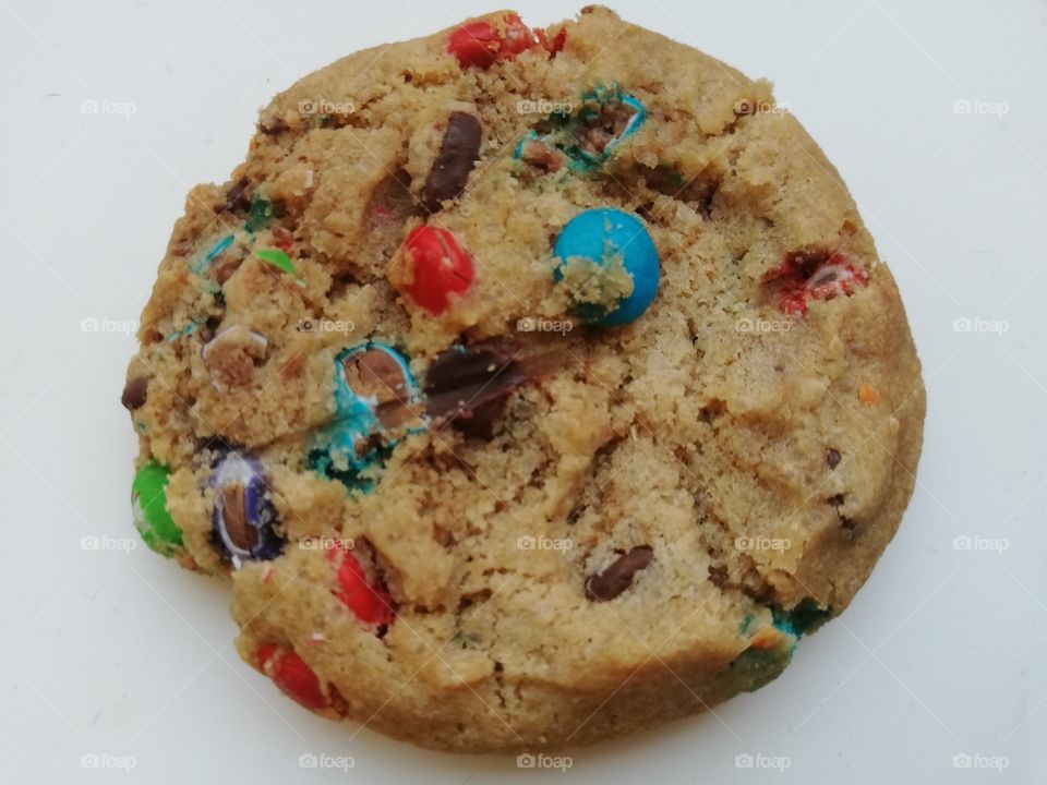 So delicious and colorful cookie.