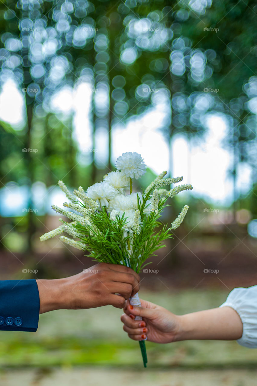 hand bouquet memorable moment will you marry me