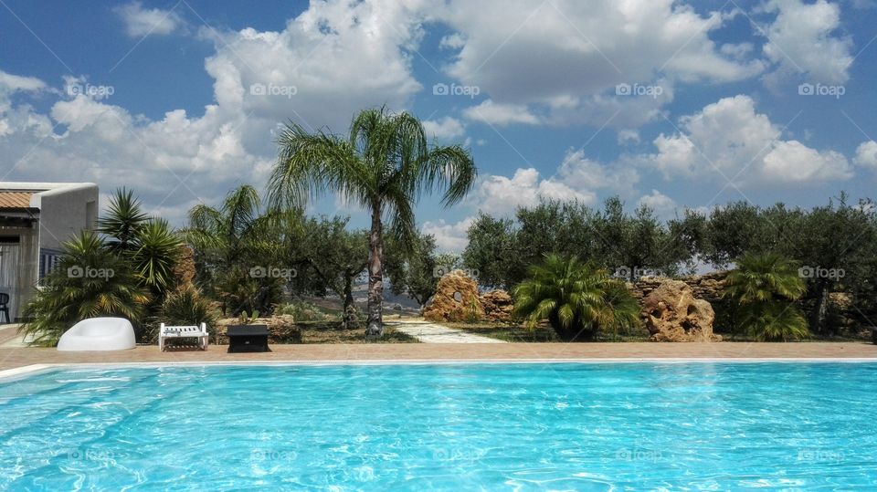 piscina e cielo