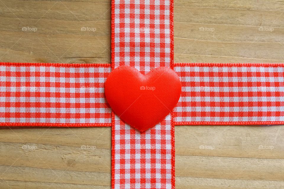 Gingham and a heart 