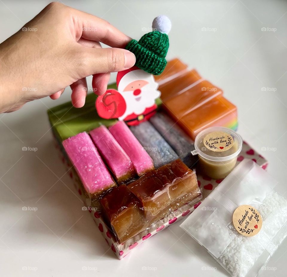 Assorted nonya kuehs as a Christmas set