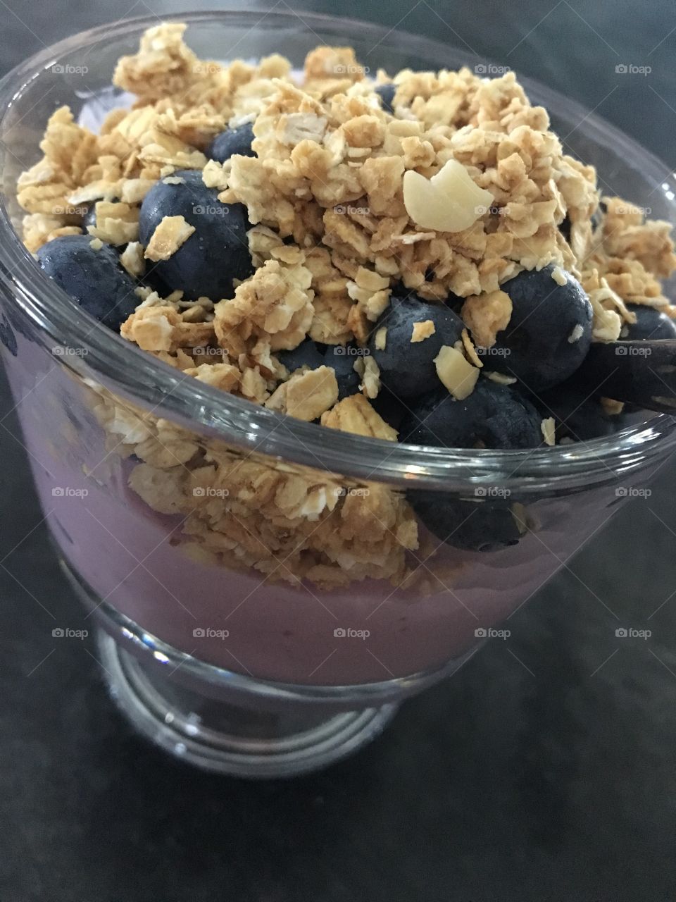 Yogurt Parfait with Blueberries 