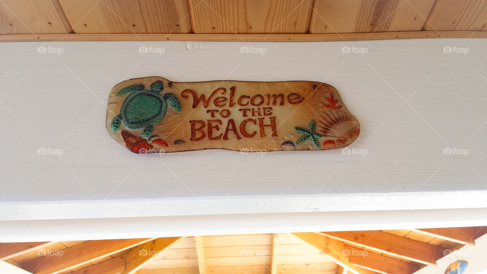 Welcome to the beach sign