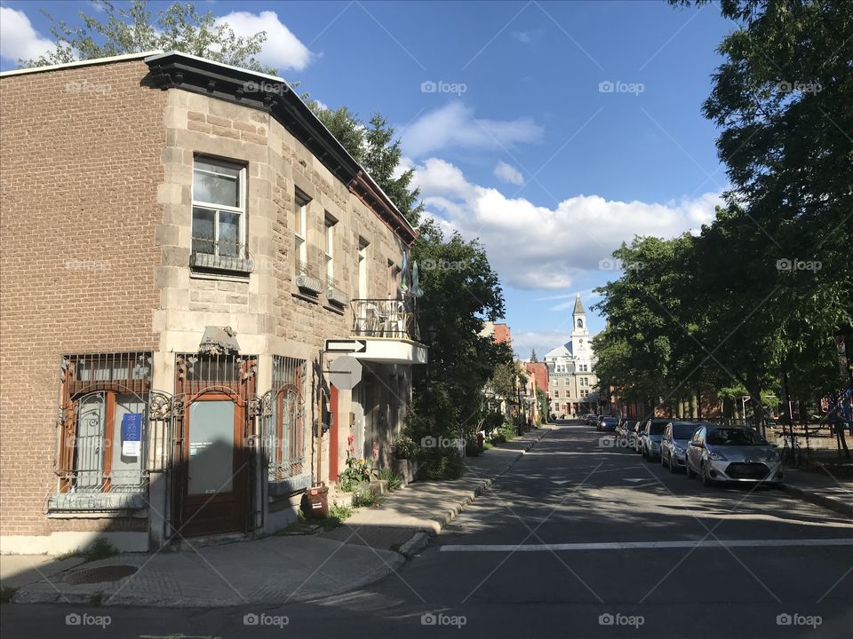 Street scene in the Plateau neighborhood of Montréal, QC, Canada