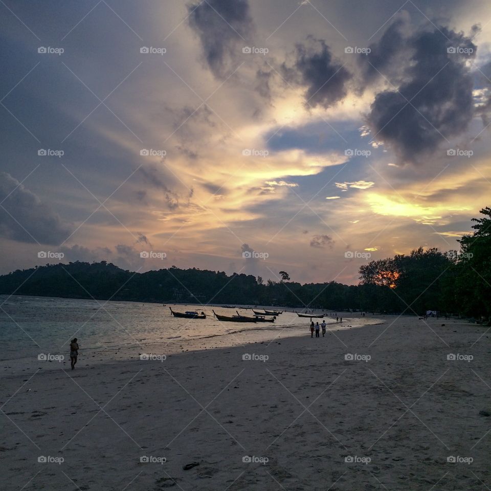 Sunset at Pattaya Beach of Koh Lipe Island