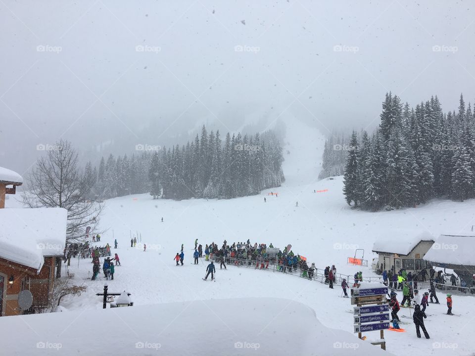 Busy day on the mountain 