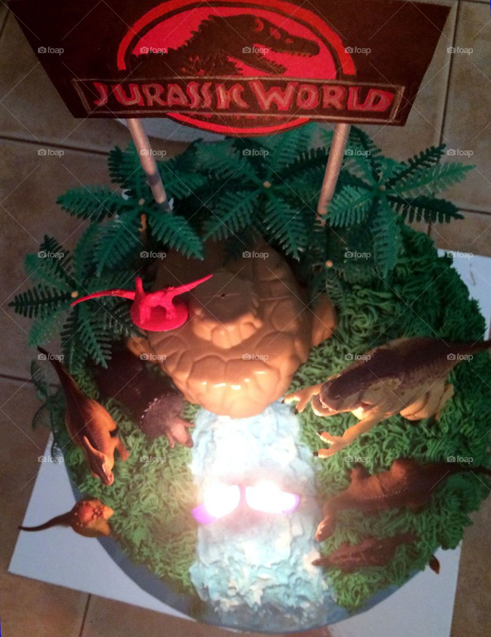 Dino cake 