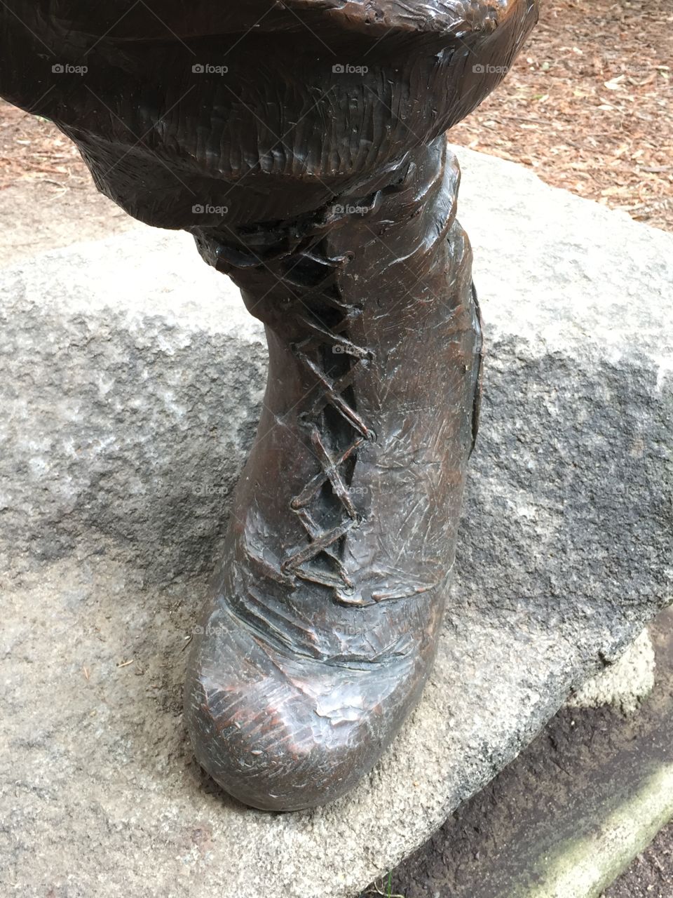 Statue boot