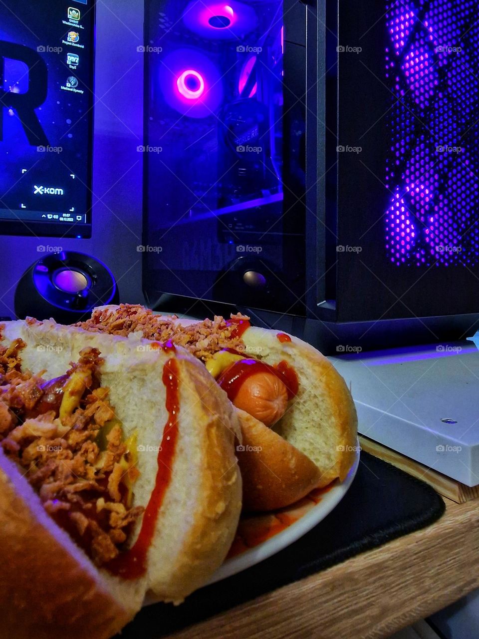 Homemade hot dogs on a break while working from home.