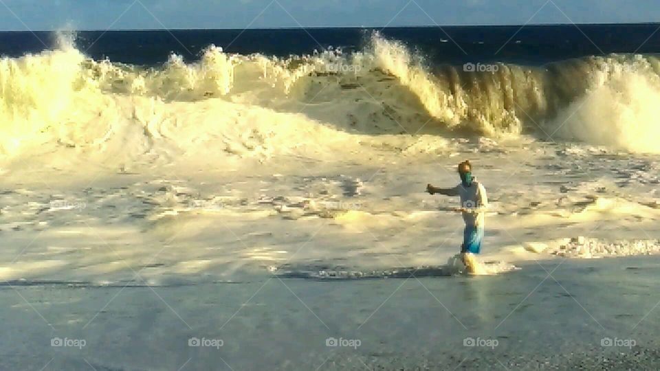 Jumping in today ,after failing days before,was out of the question...awkward to be twisted ,turned and stretched to say the least...don’t mess with the best or die like the rest...