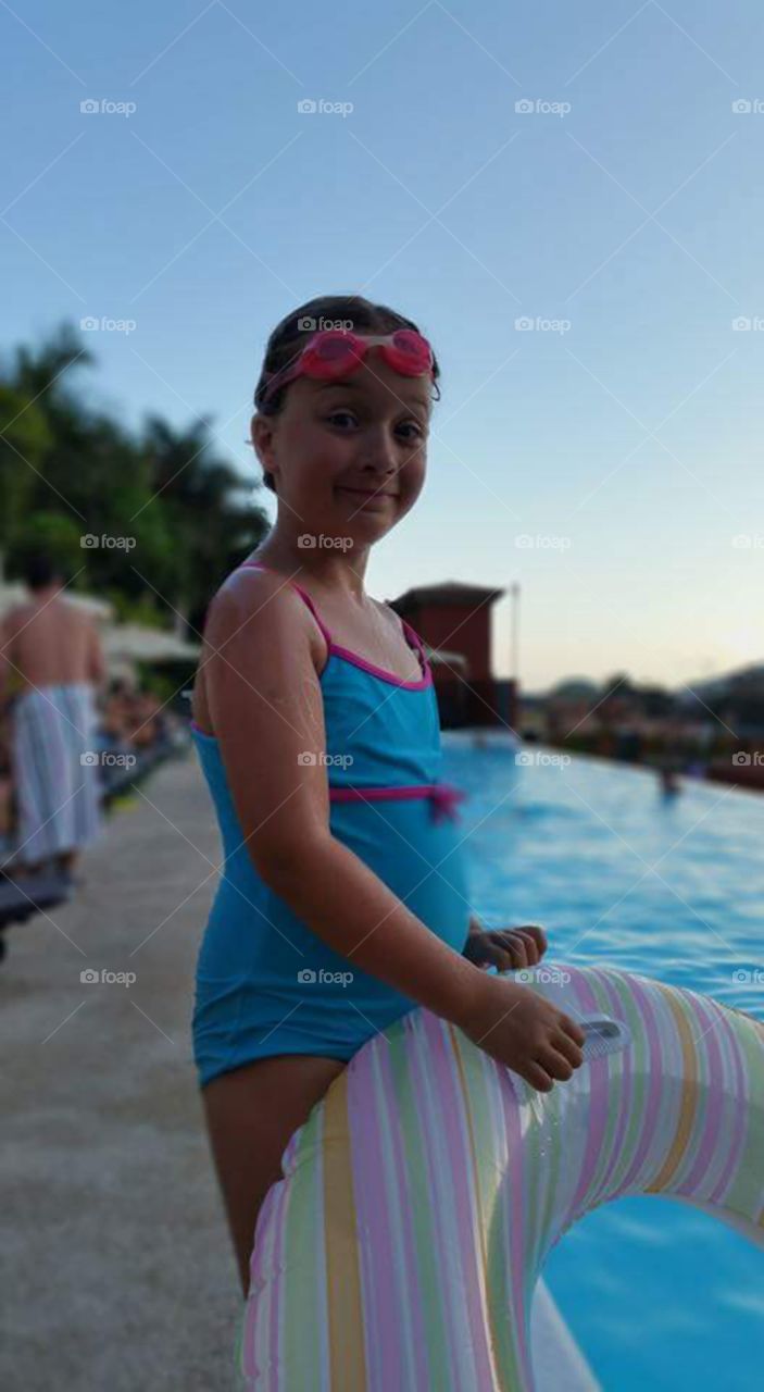 enjoying summer in
Puerto de Morgan
Gran Canaria
Puerto de Mogán is a picturesque resort and fishing village in the municipality of Mogán, set at the mouth of a steep-sided valley on the southwest coast of the island of Gran Canaria. It attracts many tourists either to stay or on day-visits. Canals linking the marina to the fishing harbour have led to it being nicknamed "Little Venice" or the "Venice of the Canaries". Restaurants and bars fringe the marina and the beach front. On Fridays there is a very popular market which brings in tourists from all over the island.
Puerto de Mogán has very few buildings over two stories high, and the government of Gran Canaria restricts new buildings taller than this.
Puerto de Mogán can be reached via a new extension of the motorway GC1 (opened in March 2013) which